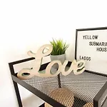 Lovelystay - Yellow Submarine House